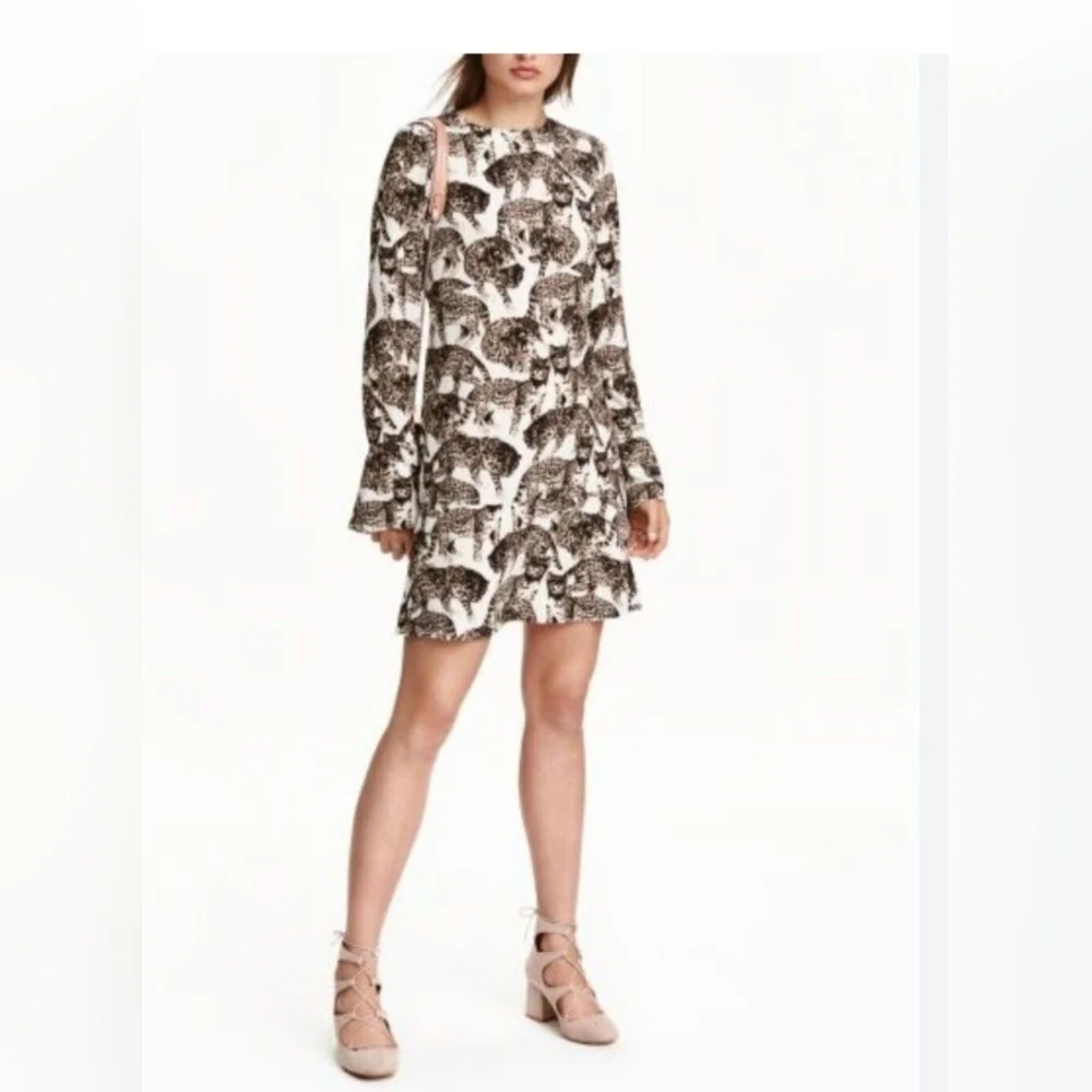 H&M Bengal Cat Print Novelty Dress Long Sleeve Animal Print EU 40 US 10 - Picture 3 of 16